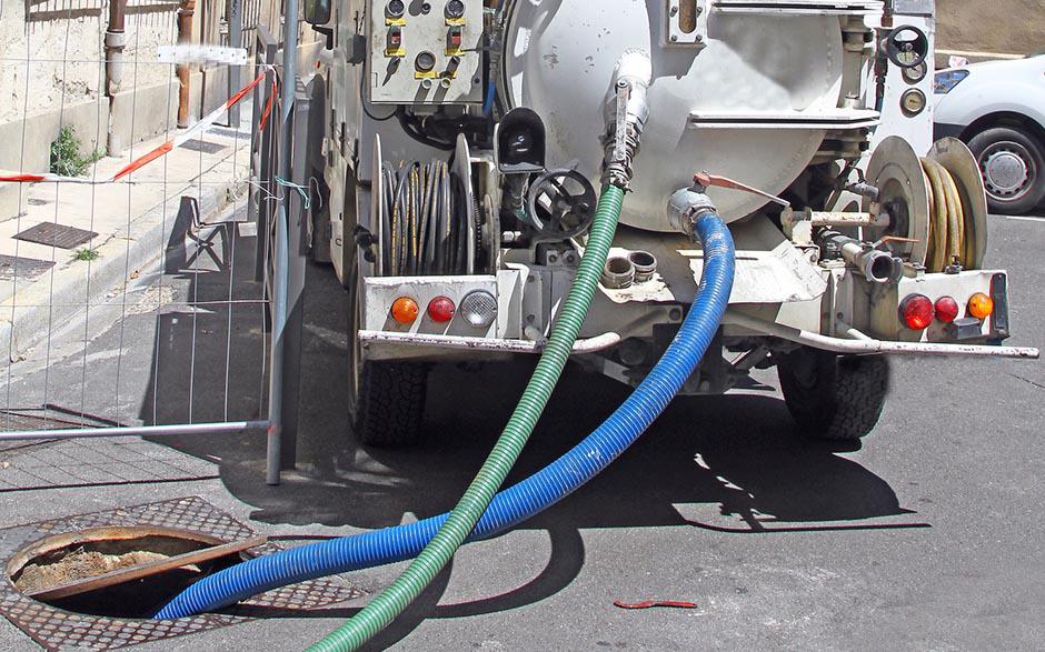 comment déboucher wc Évry